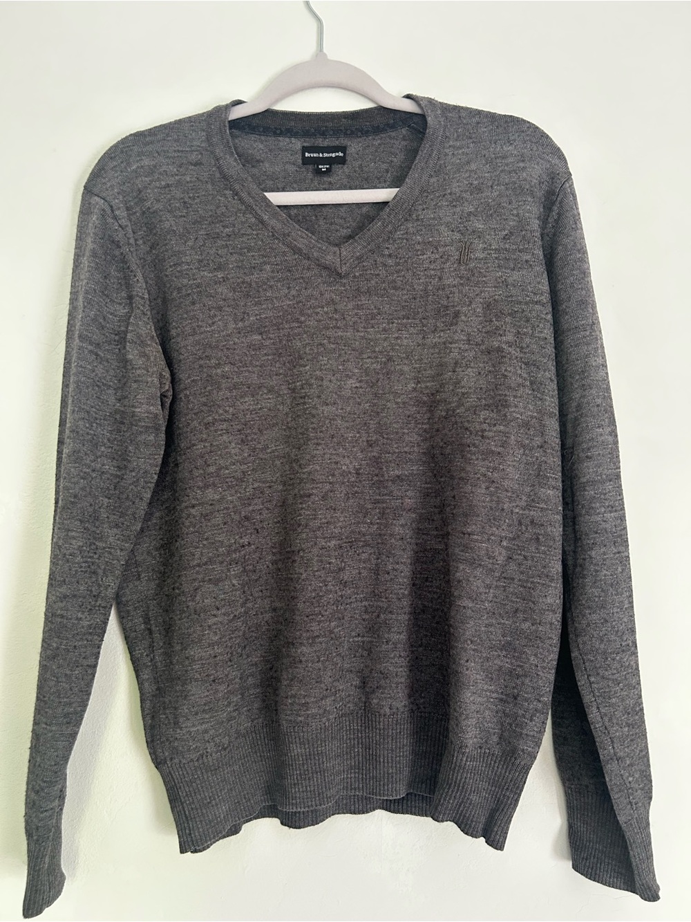 Bruun & Stengade Copenhagen Men's Merino Wool V-Neck Sweater in Charcoal Gray